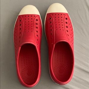 Native brand Rubbery foam comfy casual shoes